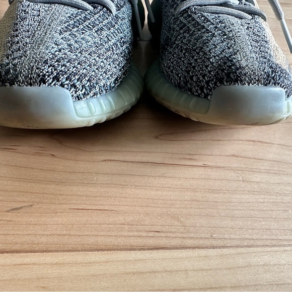Adidas Yeezy Boost 350 V2 Ash Blue - Picture 12 of 13